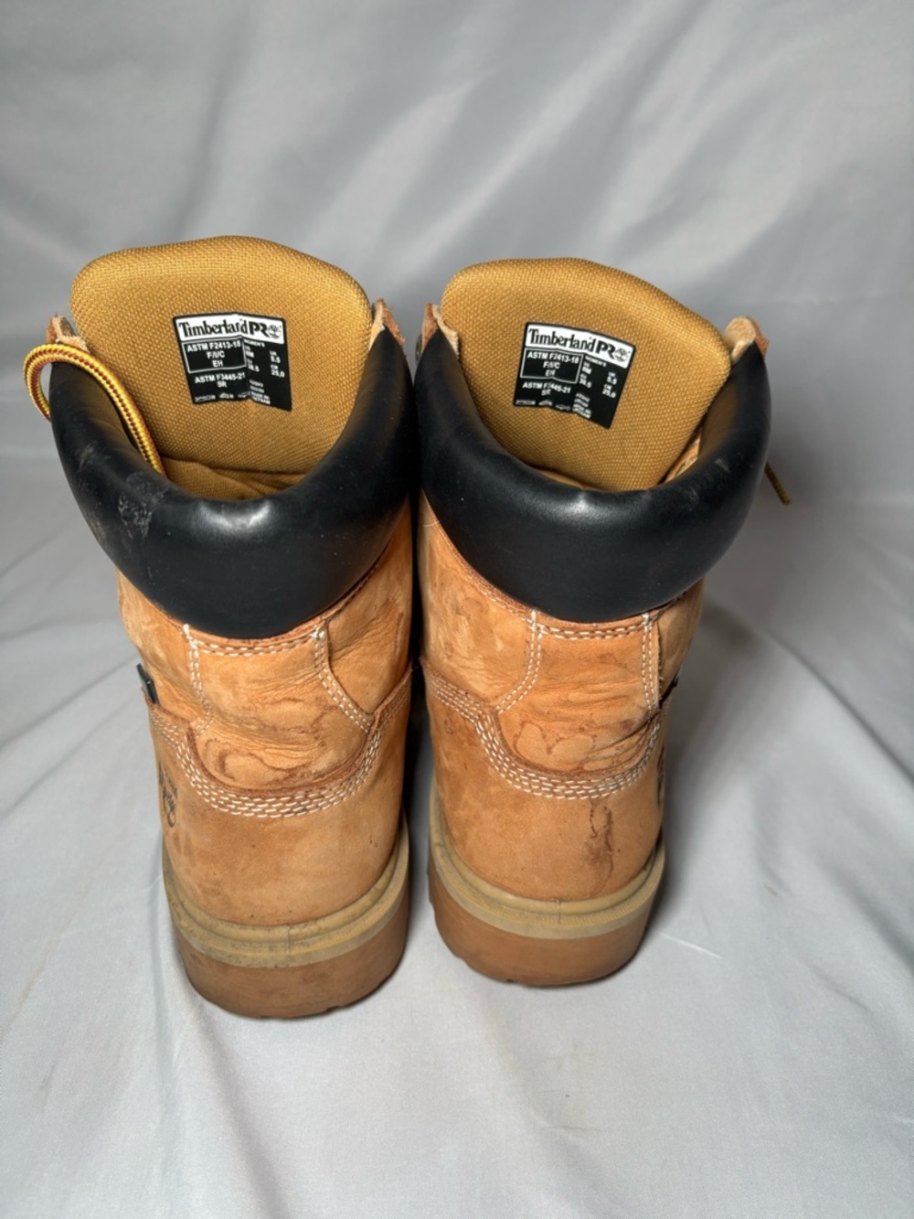 Timberland Wheat Leather Men's Work Boots with Black Collar - Picture 3 of 4